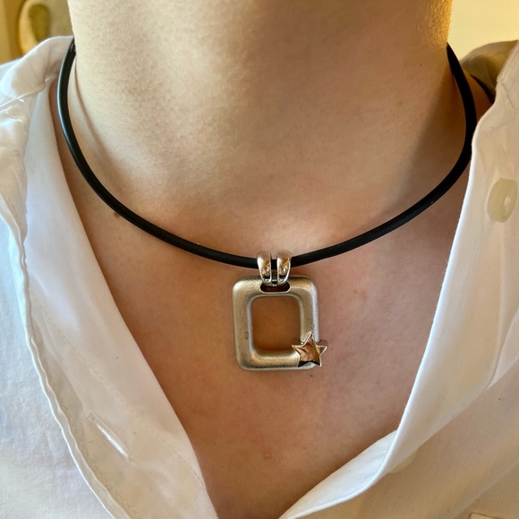 Gorgeous Sterling Silver Statement Piece Pendant - Picture 12 of 12